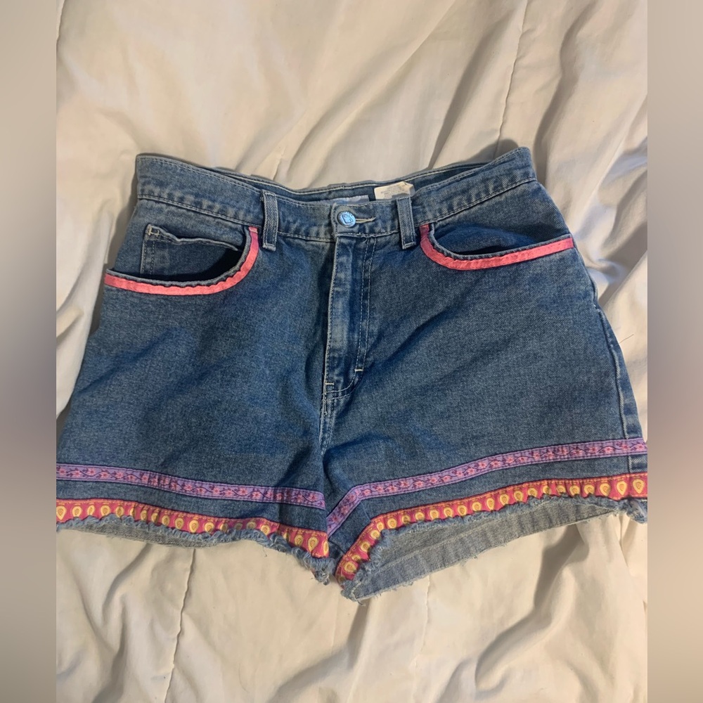 Vintage gasoline denim shorts with floral pattern -